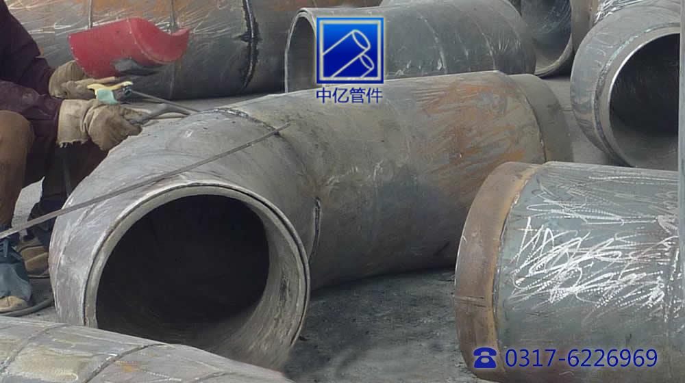 Rare earth alloy wear-resistant pipe bending