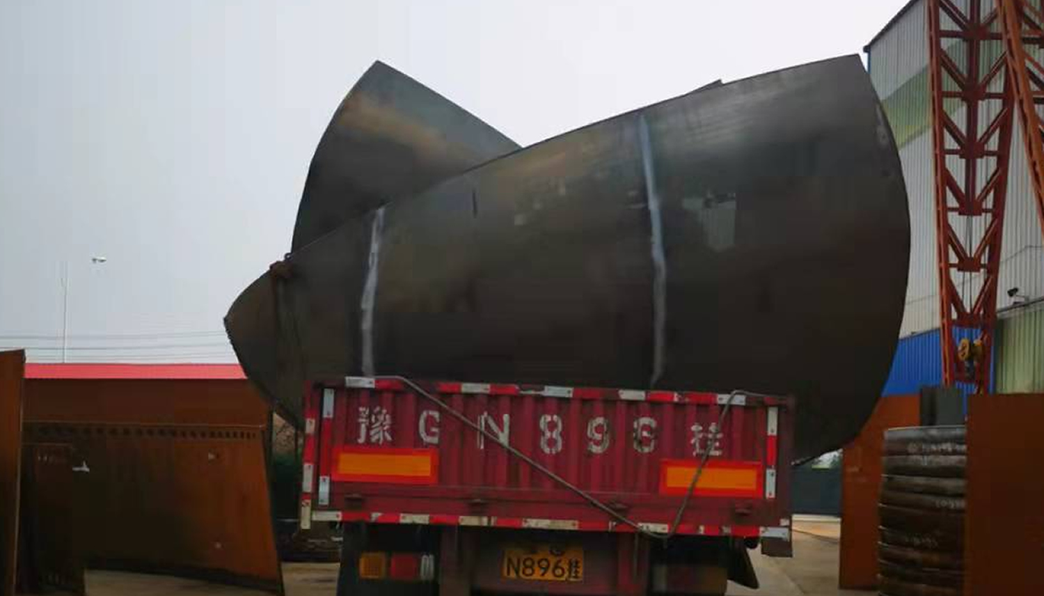 直径6米的大尺寸管帽