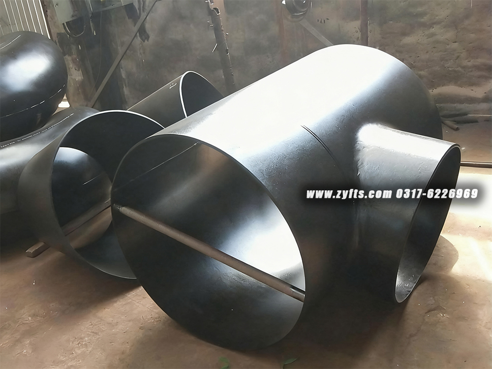 ASTM A234 WP22 三通